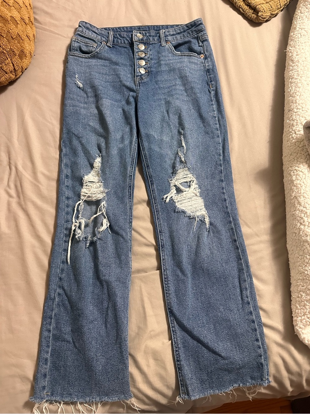 wild fable Distressed Blue Straight-Leg Jeans
